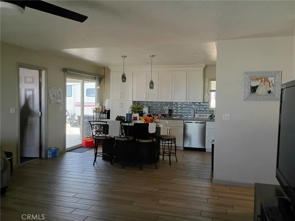 16031 Mesa Hesperia, CA 92345
