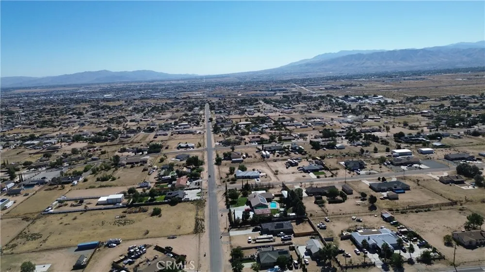 16031 Mesa Hesperia, CA 92345