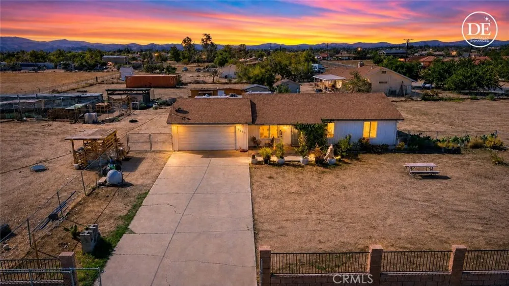16031 Mesa Hesperia, CA 92345