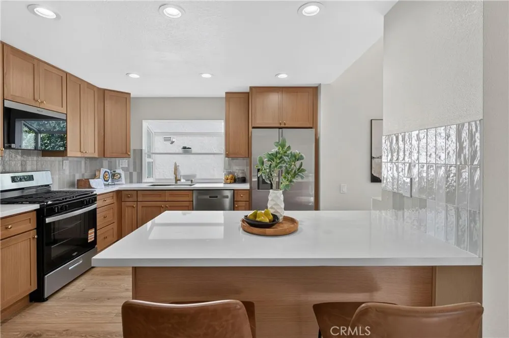 43 Oxbow Creek Laguna Hills, CA 92653