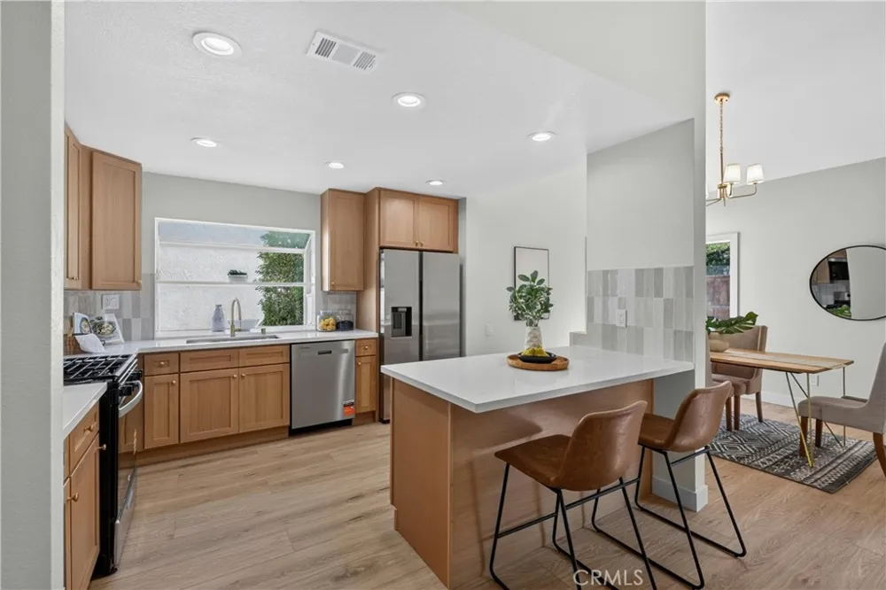 43 Oxbow Creek Laguna Hills, CA 92653