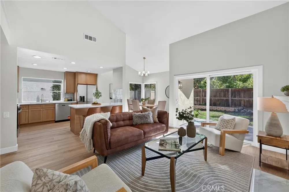 43 Oxbow Creek Laguna Hills, CA 92653