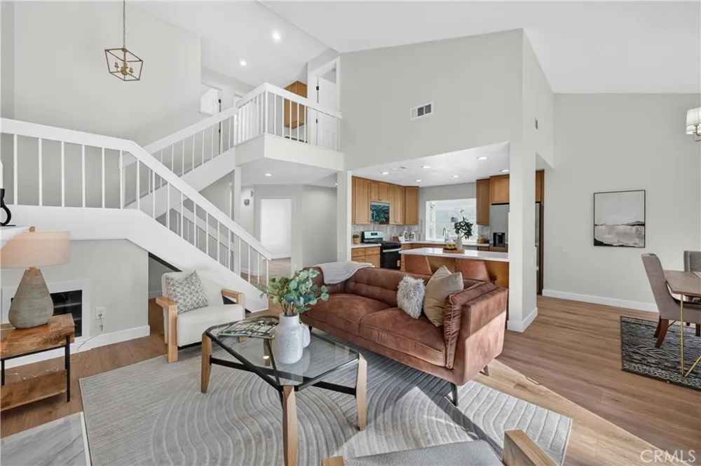 43 Oxbow Creek Laguna Hills, CA 92653