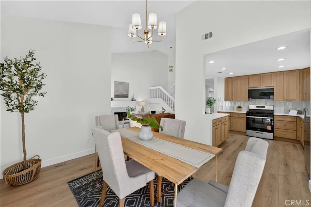 43 Oxbow Creek Laguna Hills, CA 92653
