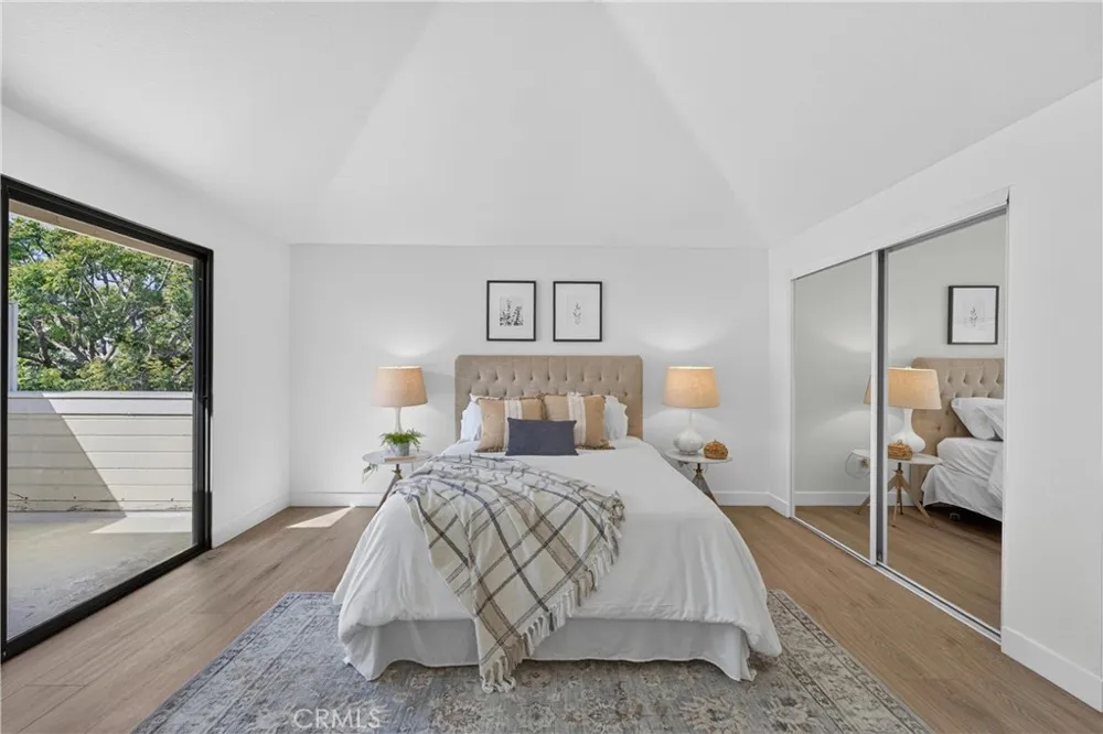 43 Oxbow Creek Laguna Hills, CA 92653