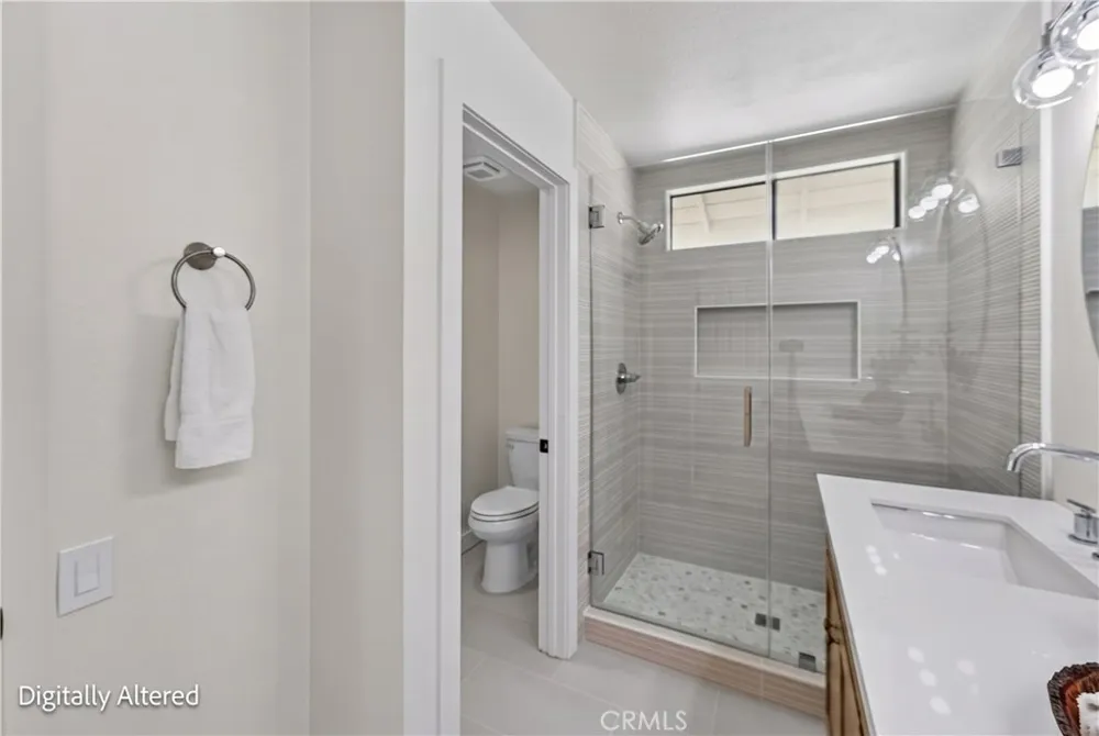 43 Oxbow Creek Laguna Hills, CA 92653