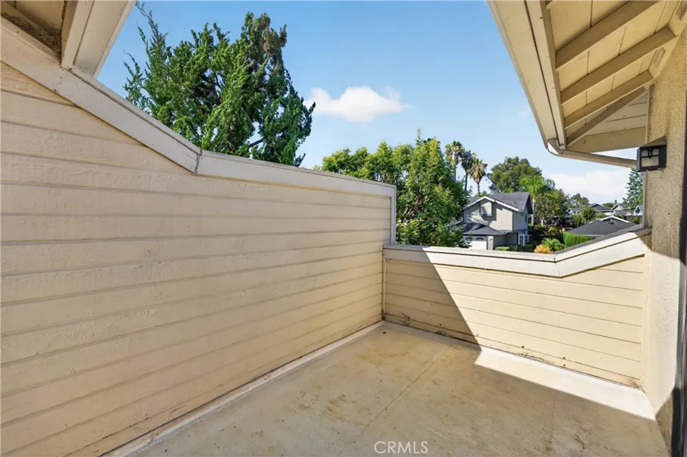 43 Oxbow Creek Laguna Hills, CA 92653