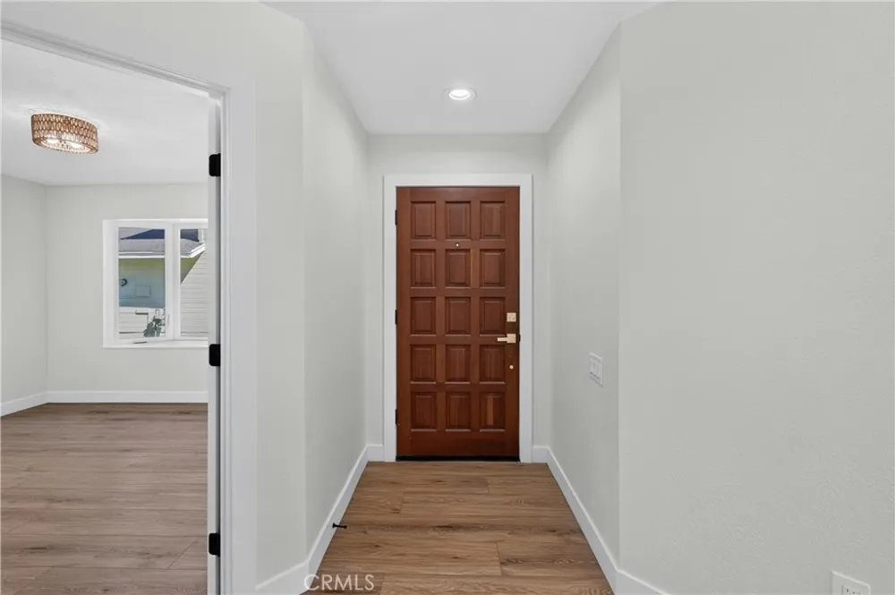 43 Oxbow Creek Laguna Hills, CA 92653