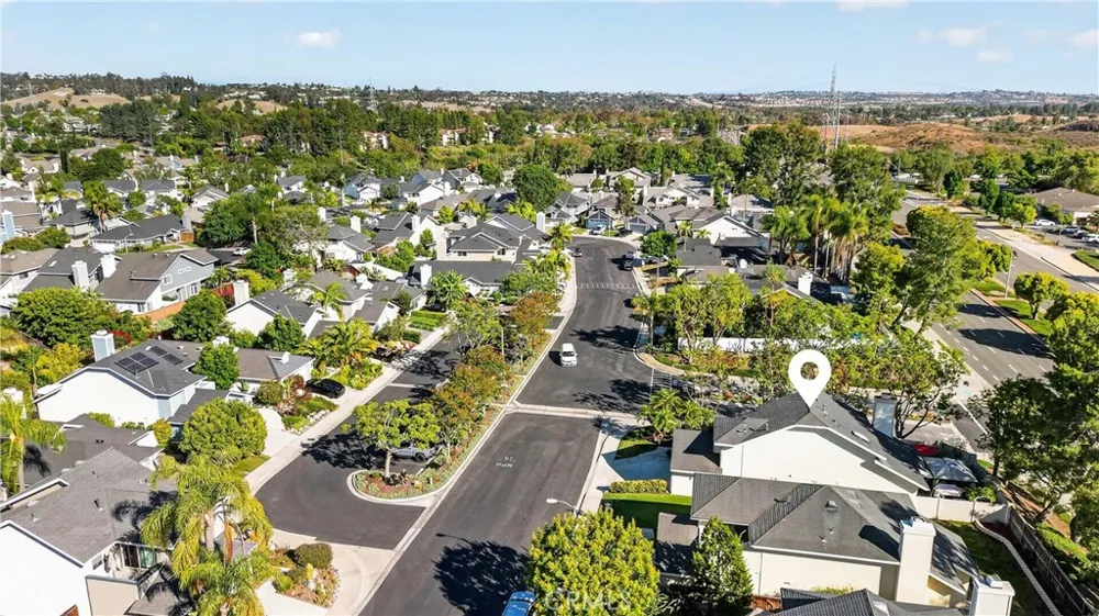 43 Oxbow Creek Laguna Hills, CA 92653