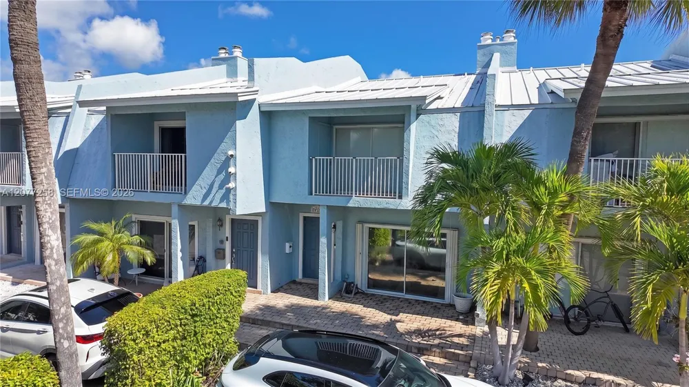 2119 NE 44th St Lighthouse Point, FL 33064