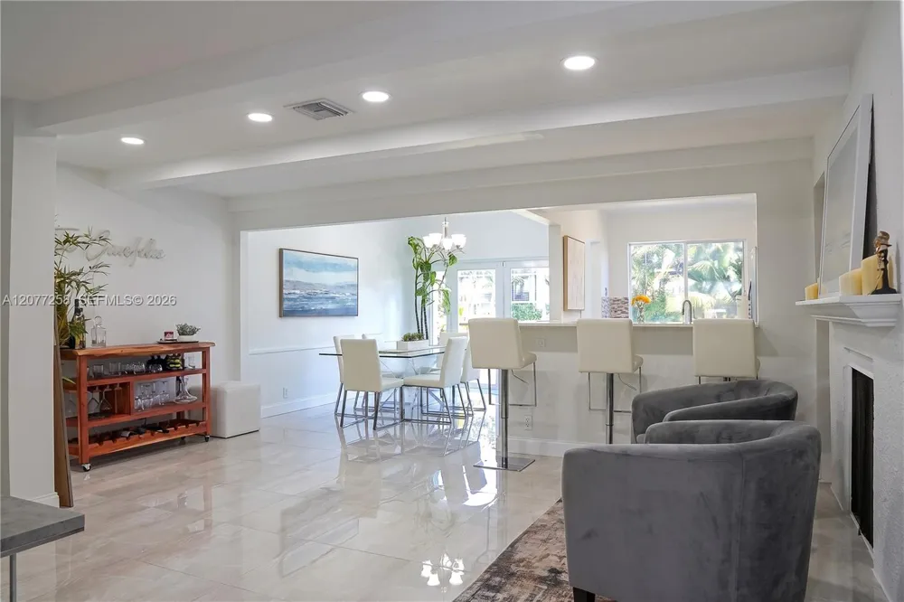 2119 NE 44th St Lighthouse Point, FL 33064