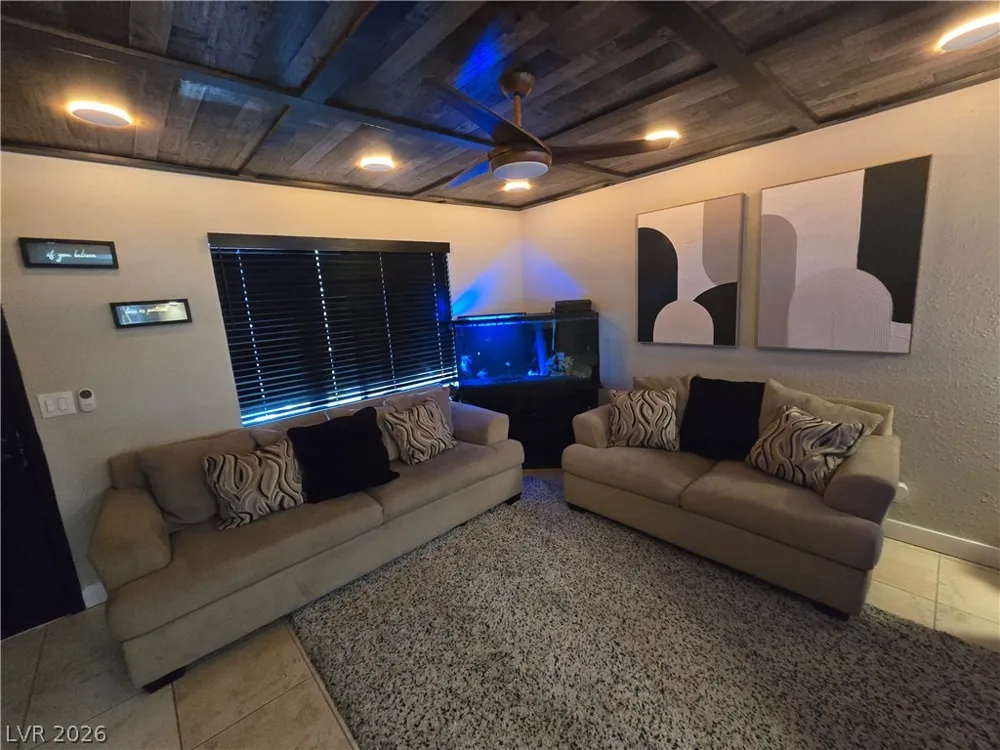 5837 Bromley Avenue Las Vegas, NV 89107