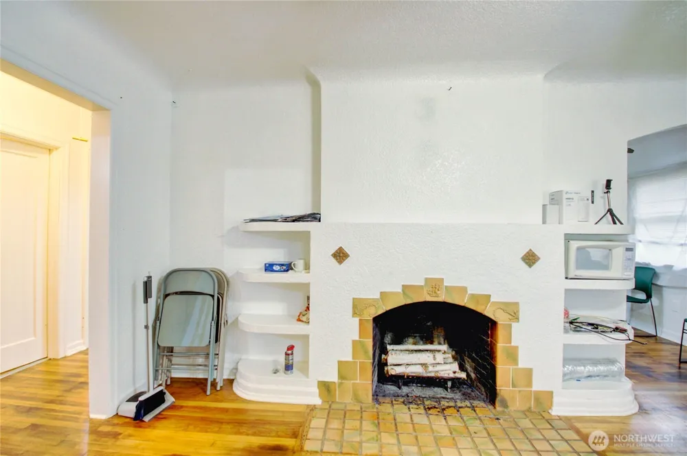 1135 E Orange Avenue Burlington, WA 98233