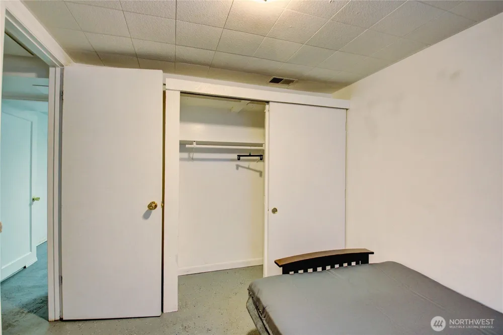 1135 E Orange Avenue Burlington, WA 98233