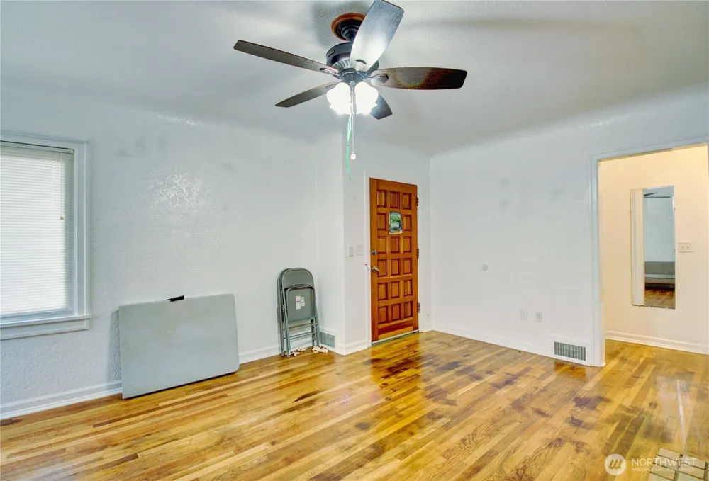 1135 E Orange Avenue Burlington, WA 98233