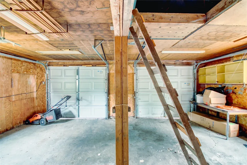 1135 E Orange Avenue Burlington, WA 98233