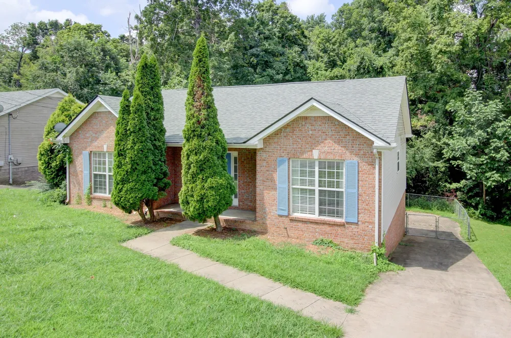341 Brook Mead Dr Clarksville, TN 37042