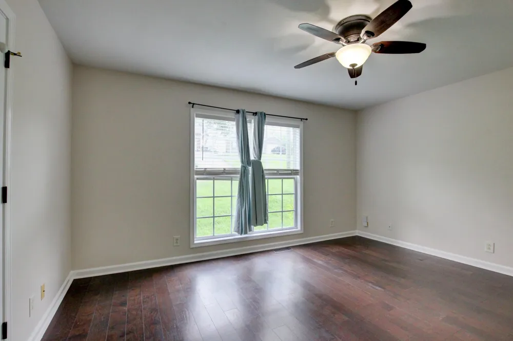 341 Brook Mead Dr Clarksville, TN 37042