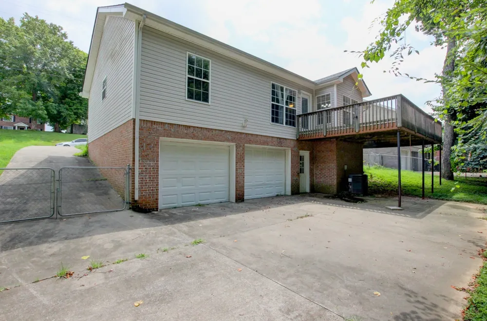 341 Brook Mead Dr Clarksville, TN 37042