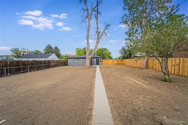 2921 Jasmine Street Denver, CO 80207
