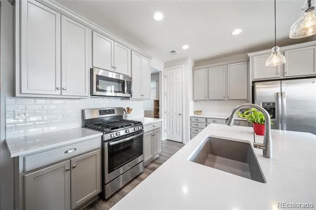 9913 Truckee Street Commerce City, CO 80022
