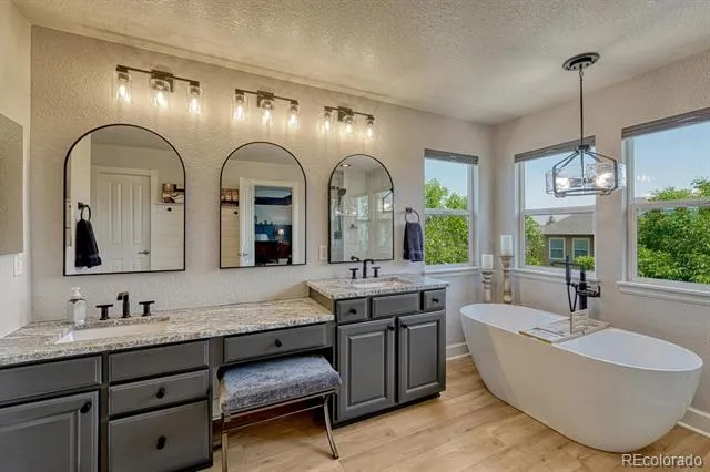 10744 Addison Court Littleton, CO 80126