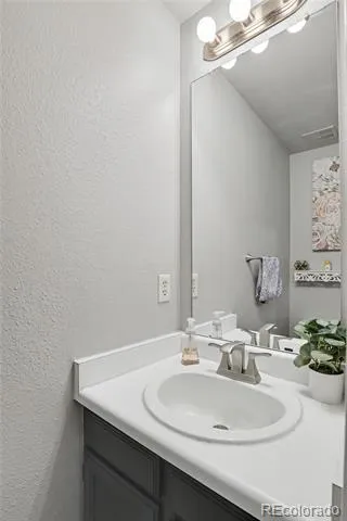 10102 W Dartmouth Avenue Lakewood, CO 80227