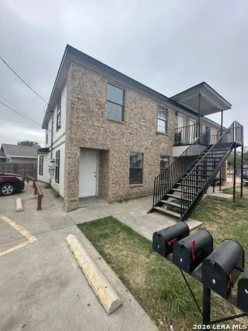 837 Medina Unit 1