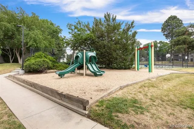 7277 S Xenia Circle #F Centennial, CO 80112