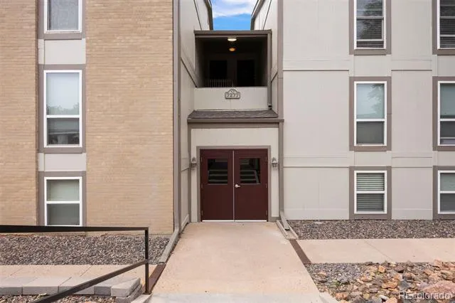 7277 S Xenia Circle #F Centennial, CO 80112