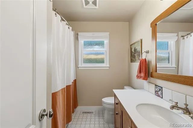 2838 S Clarkson Circle Englewood, CO 80113