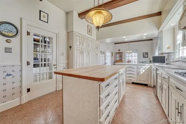 1415 Cascade Avenue Colorado Springs, CO 80907