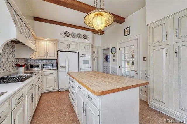 1415 Cascade Avenue Colorado Springs, CO 80907