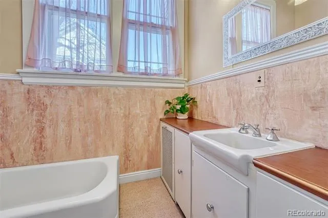 1415 Cascade Avenue Colorado Springs, CO 80907