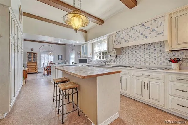1415 Cascade Avenue Colorado Springs, CO 80907