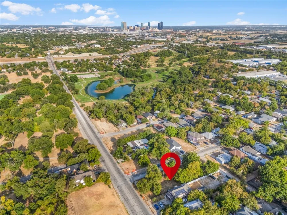 2501 E Vickery Boulevard Fort Worth, TX 76105