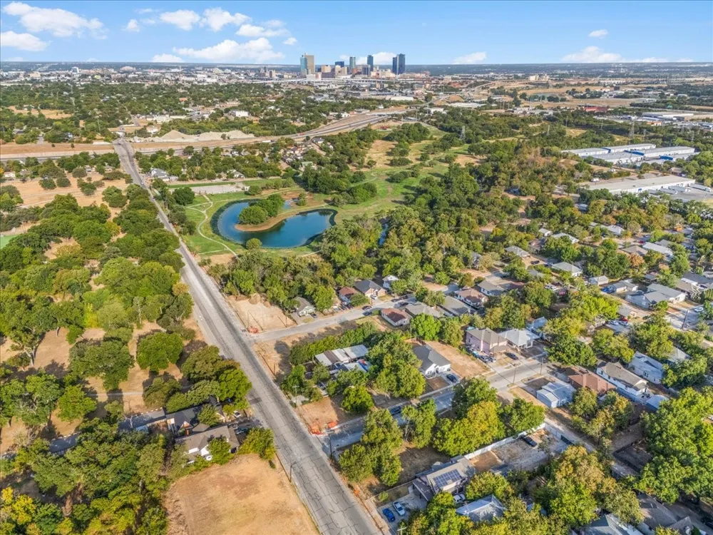 2501 E Vickery Boulevard Fort Worth, TX 76105