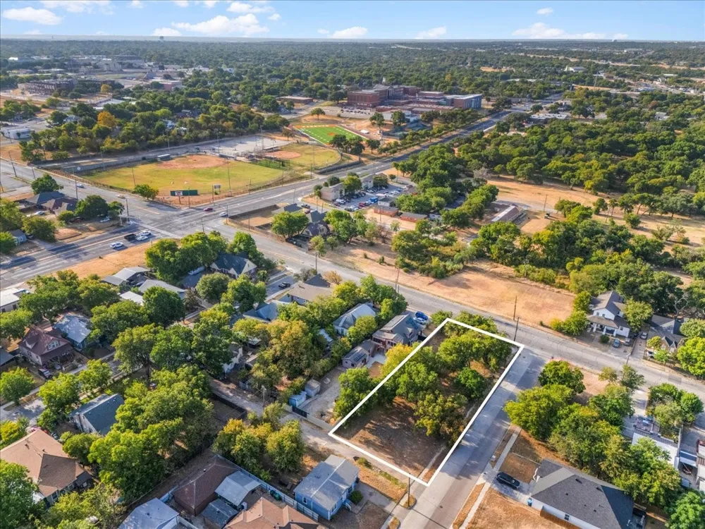 2501 E Vickery Boulevard Fort Worth, TX 76105