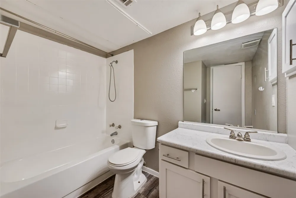 1122 Millview Drive #602 Arlington, TX 76012