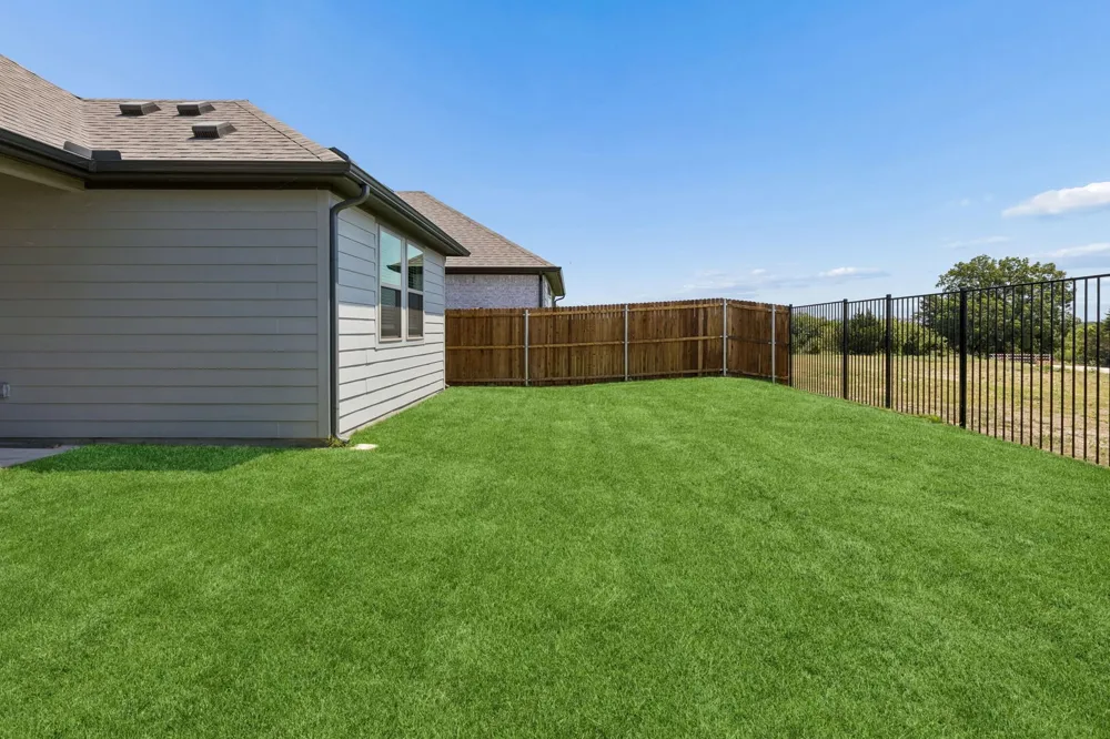 2715 Delevan Drive Princeton, TX 75407