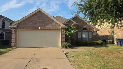 3305 Woodbluff Lane