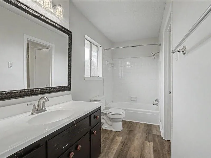 538 Wexwood Drive Riverdale, GA 30274