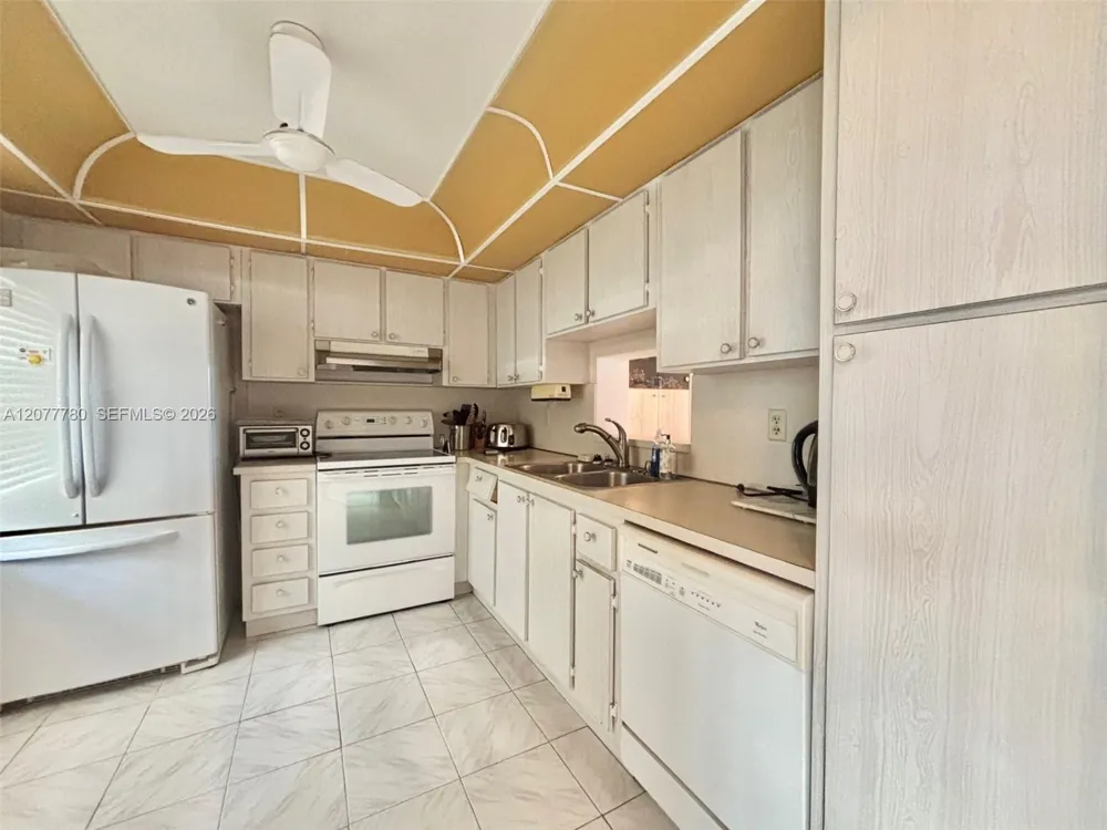 141 SE 3rd Ave #402 Dania Beach, FL 33004