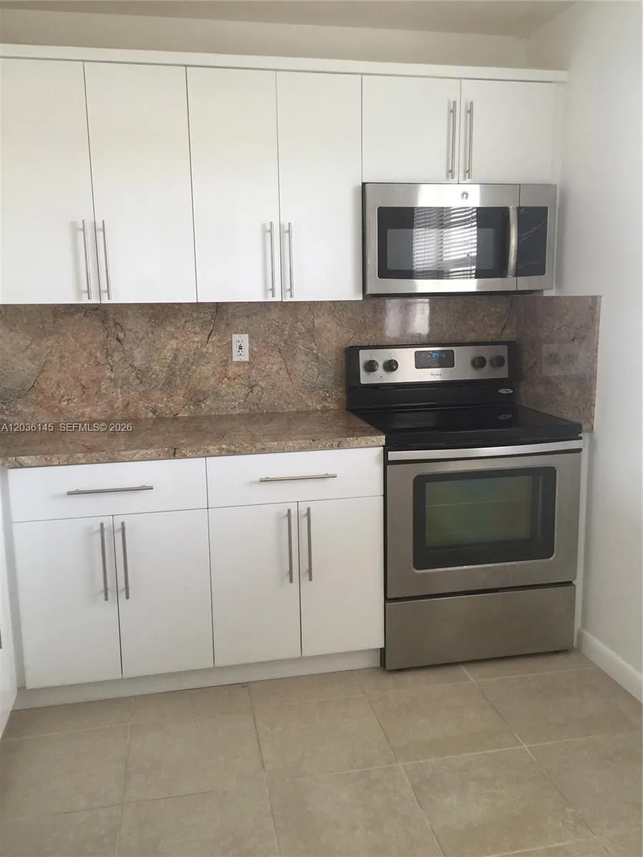 7722 Camino Real #E-415 Miami, FL 33143