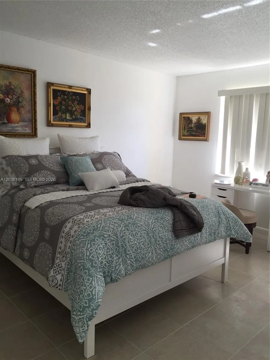 7722 Camino Real #E-415 Miami, FL 33143