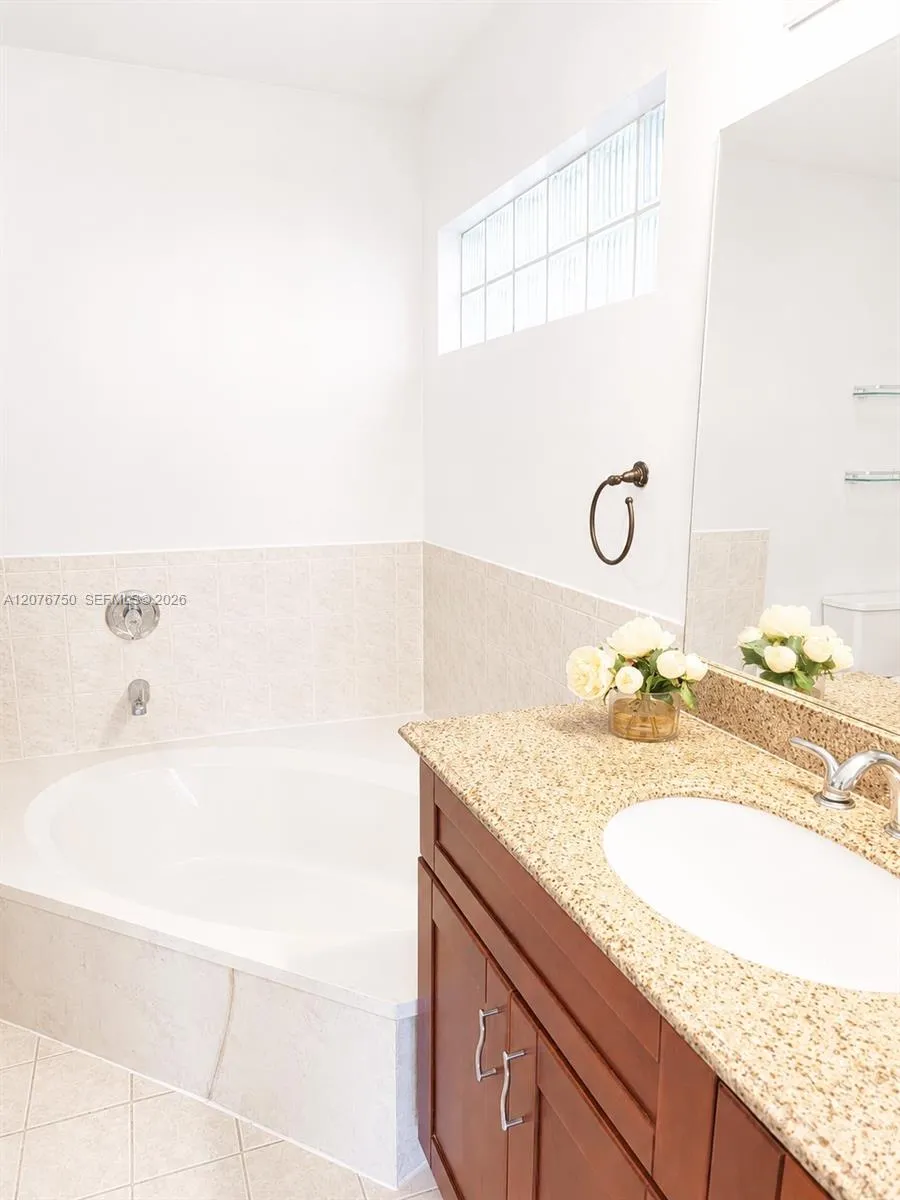 405 Kelly Ln Weston, FL 33326