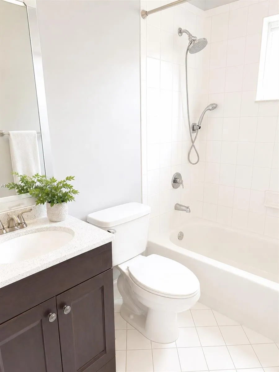 405 Kelly Ln Weston, FL 33326