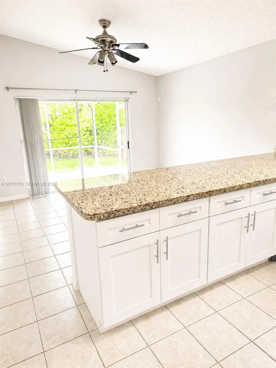 405 Kelly Ln Weston, FL 33326