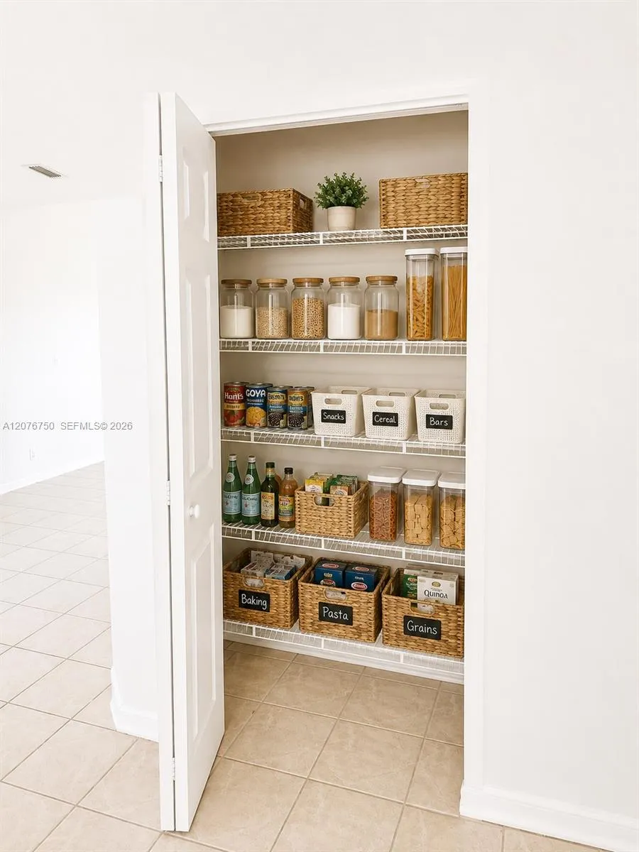 405 Kelly Ln Weston, FL 33326