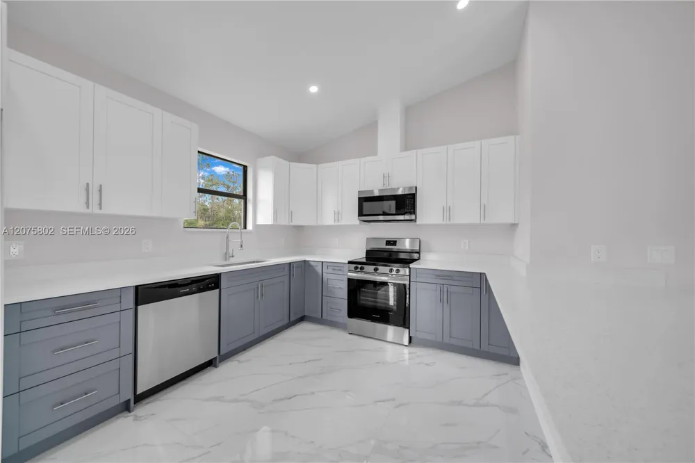 457 Woodman DR Lehigh Acres, FL 33972